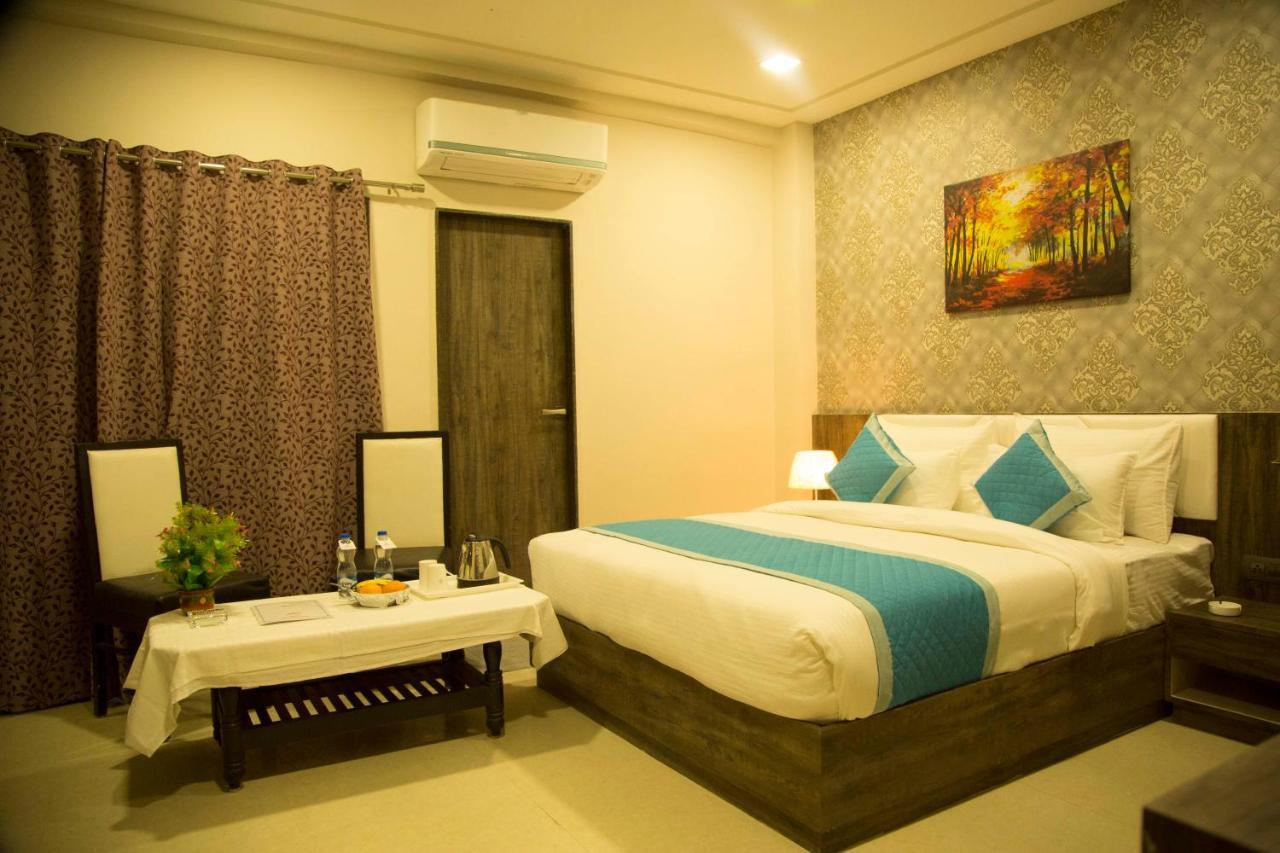 Hotel The Mewar Dabok المظهر الخارجي الصورة