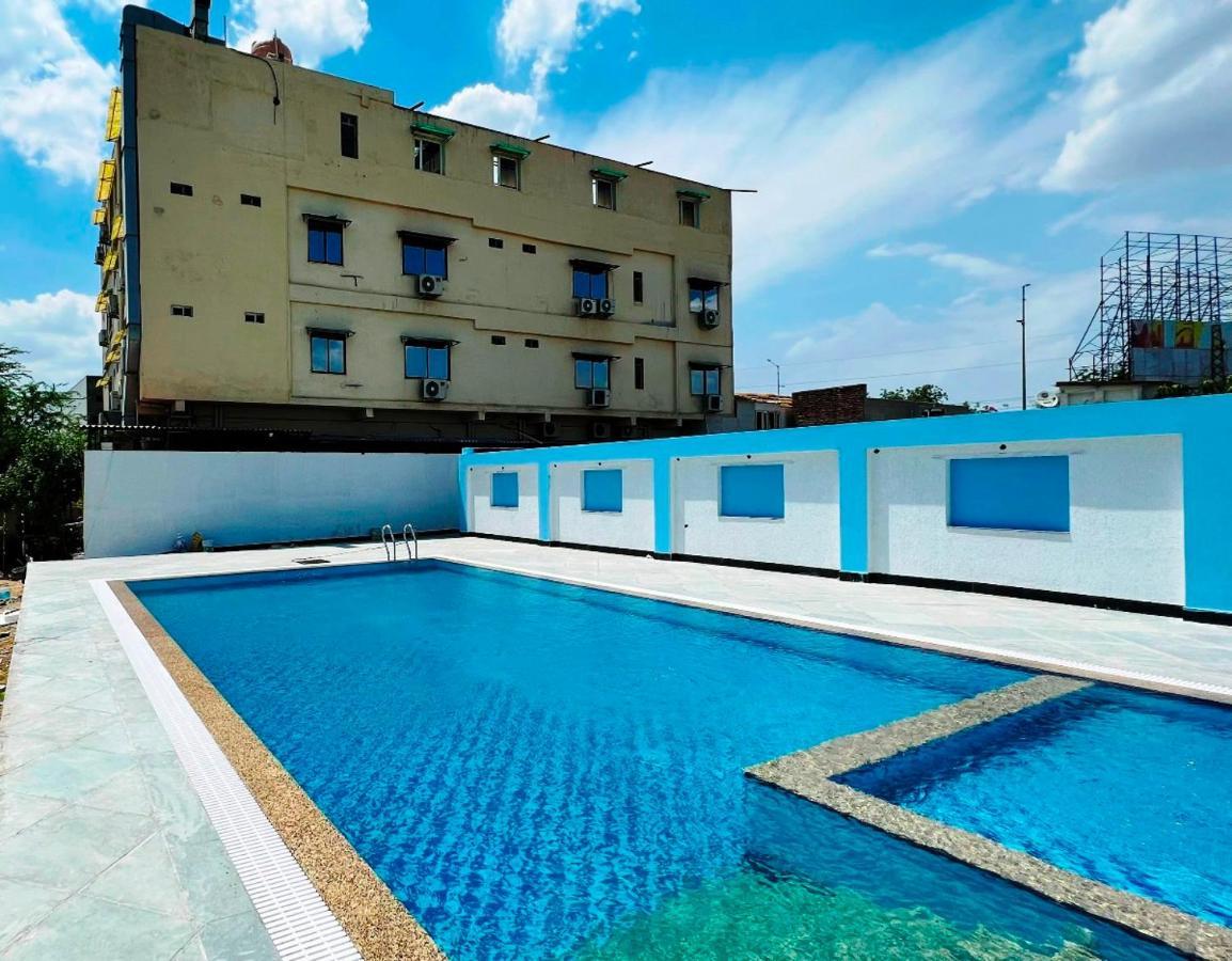 Hotel The Mewar Dabok المظهر الخارجي الصورة